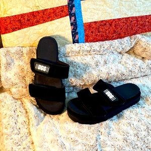 Ugg Comfy Sandals